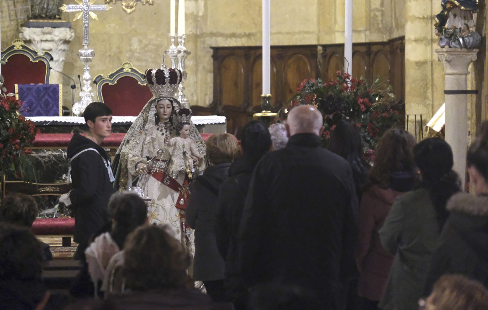 Martes 13 en Córdoba: La visita a la Virgen de los Remedios, en imágenes