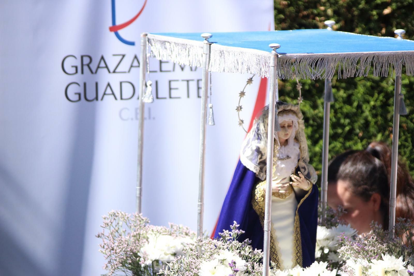 Imagenés procesiones de Semana Santa en los colegios