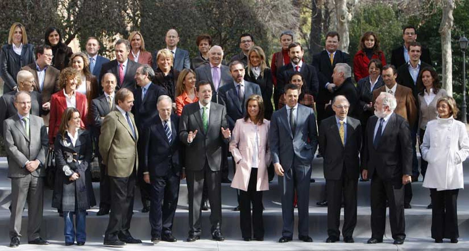 Rajoy: "Sólo hay un motivo para creer: que Zapatero deje de ser presidente"