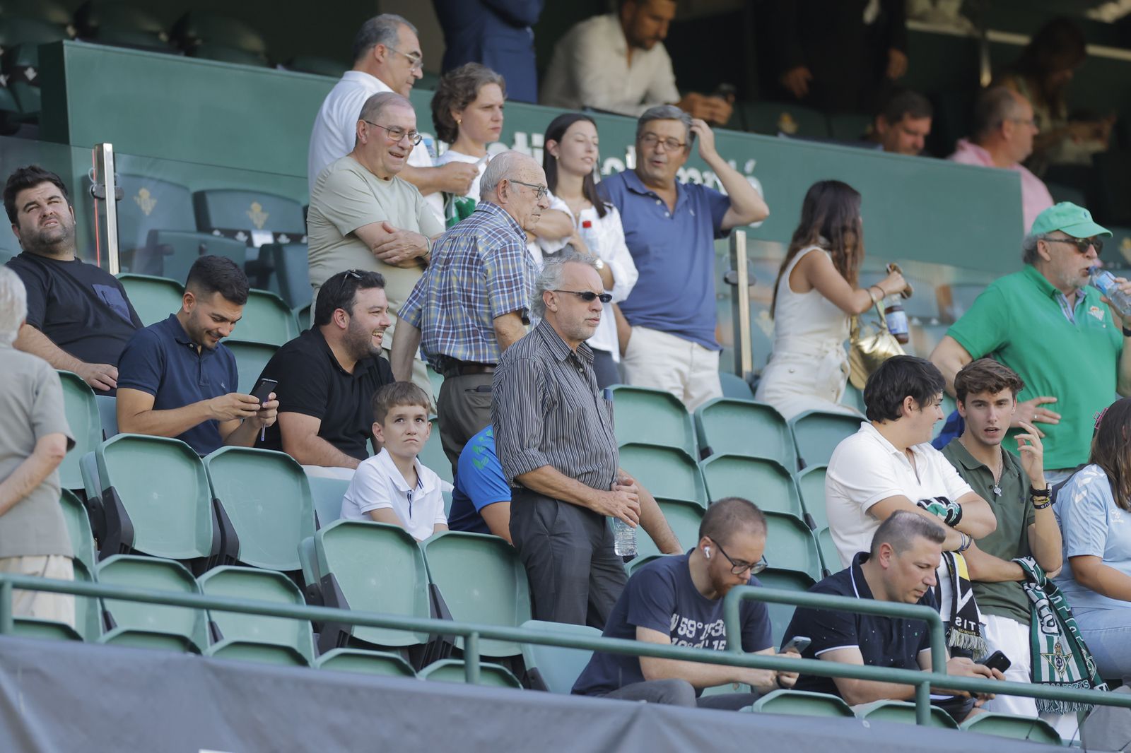 Búscate en la fotos del Betis-Sparta