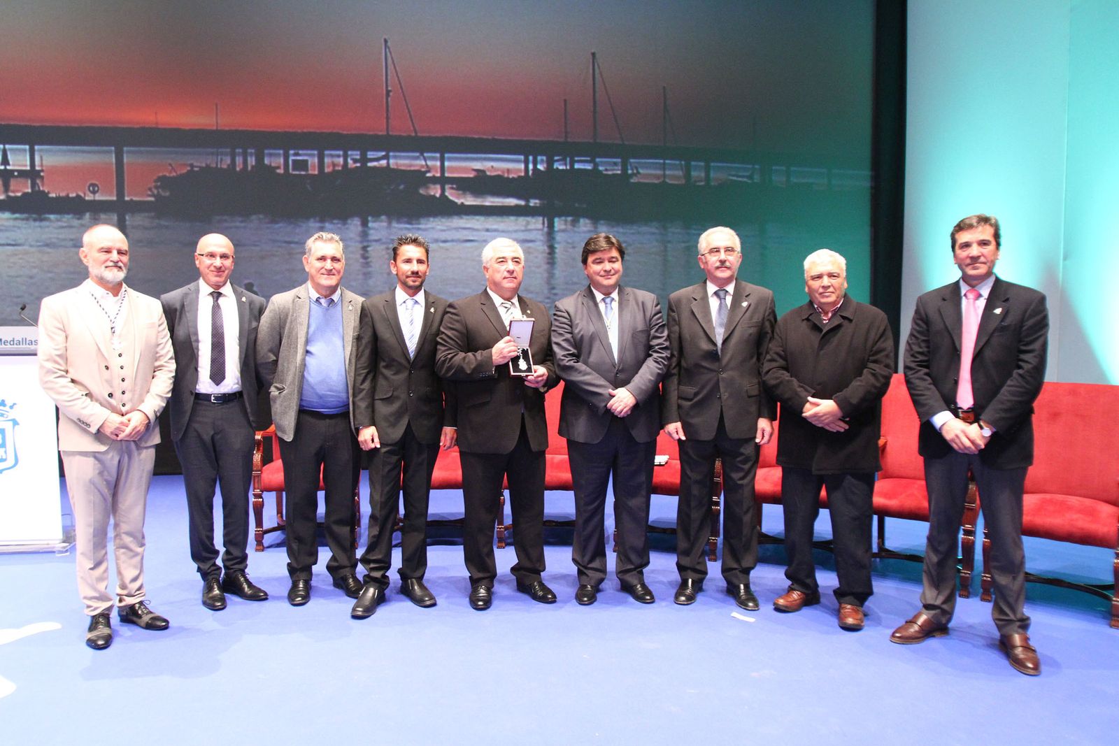 Imágenes de la entrega de las medallas de Huelva