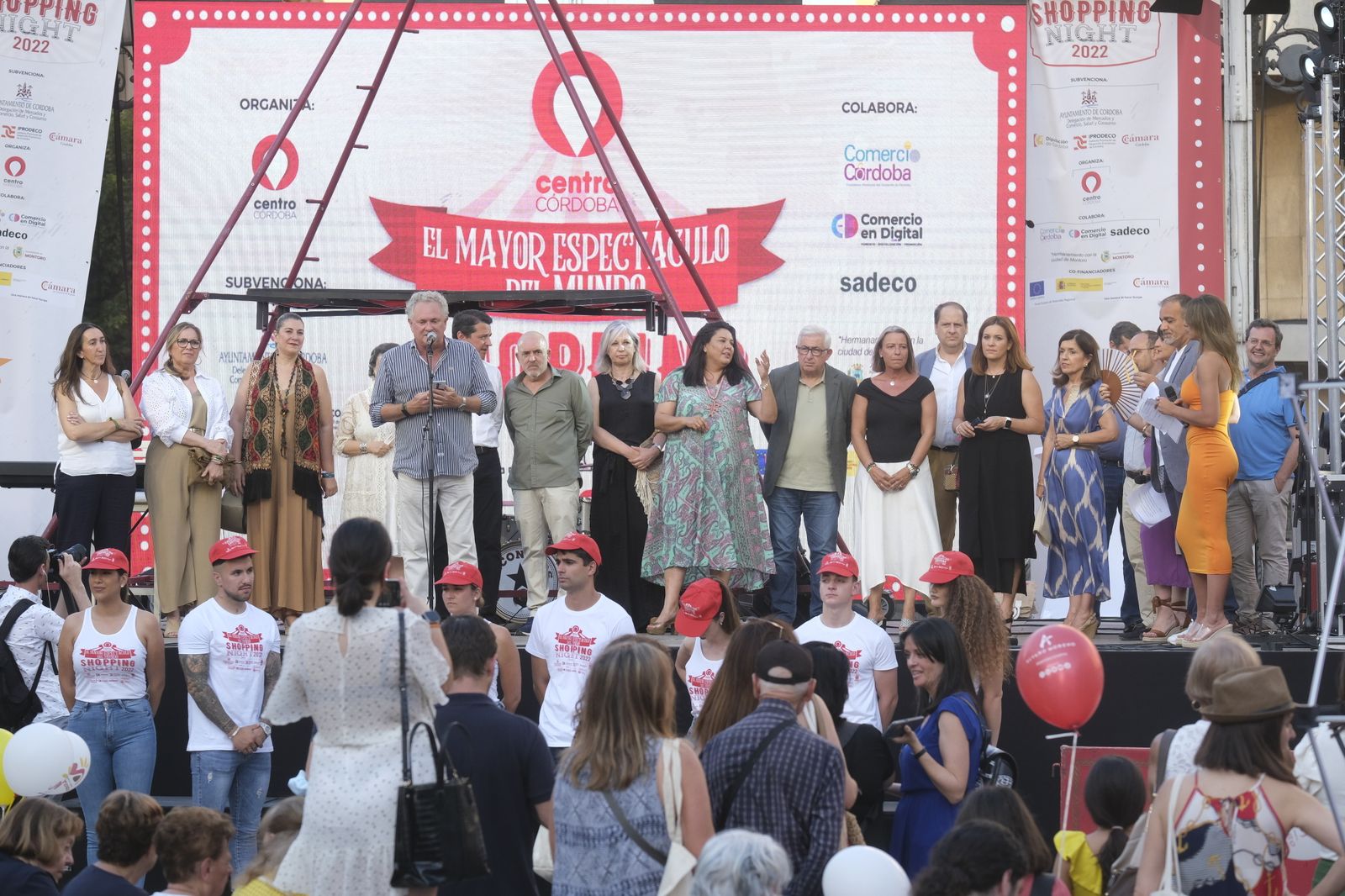 La novena edición de la Shopping Night de Córdoba, en imágenes