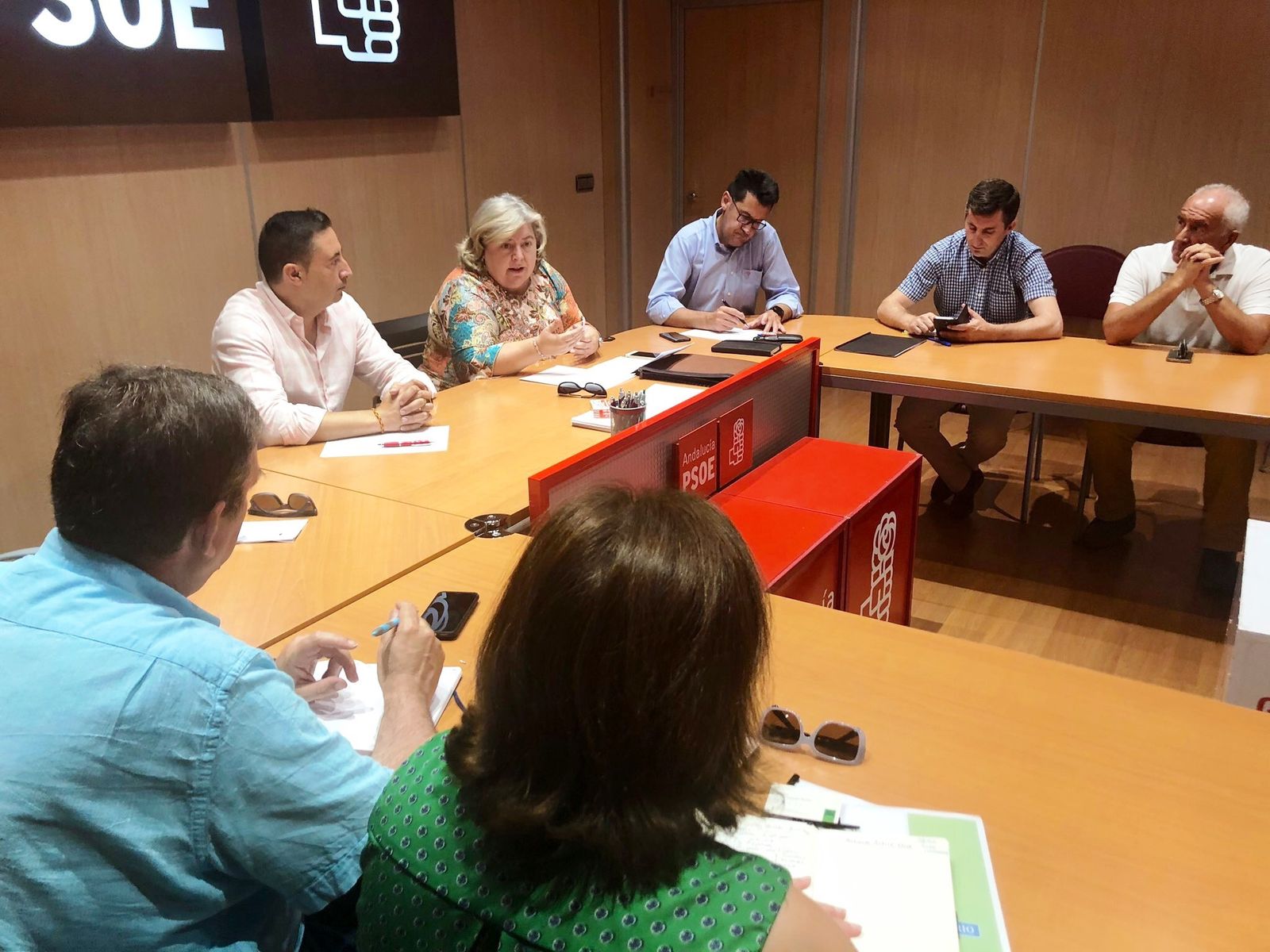 El PSOE defiende la autoregulación frente a los bajos precios del aceite de oliva