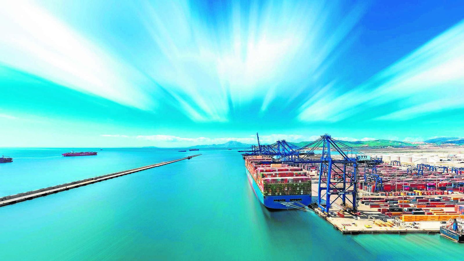 Puerto de Algeciras, Eficiencia vs Sostenibilidad