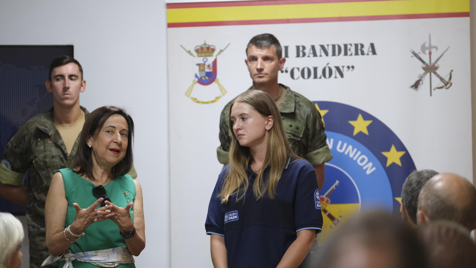La Ministra de Defensa, Margarita Robles, visita la Base de La Legión en Viator, en imágenes