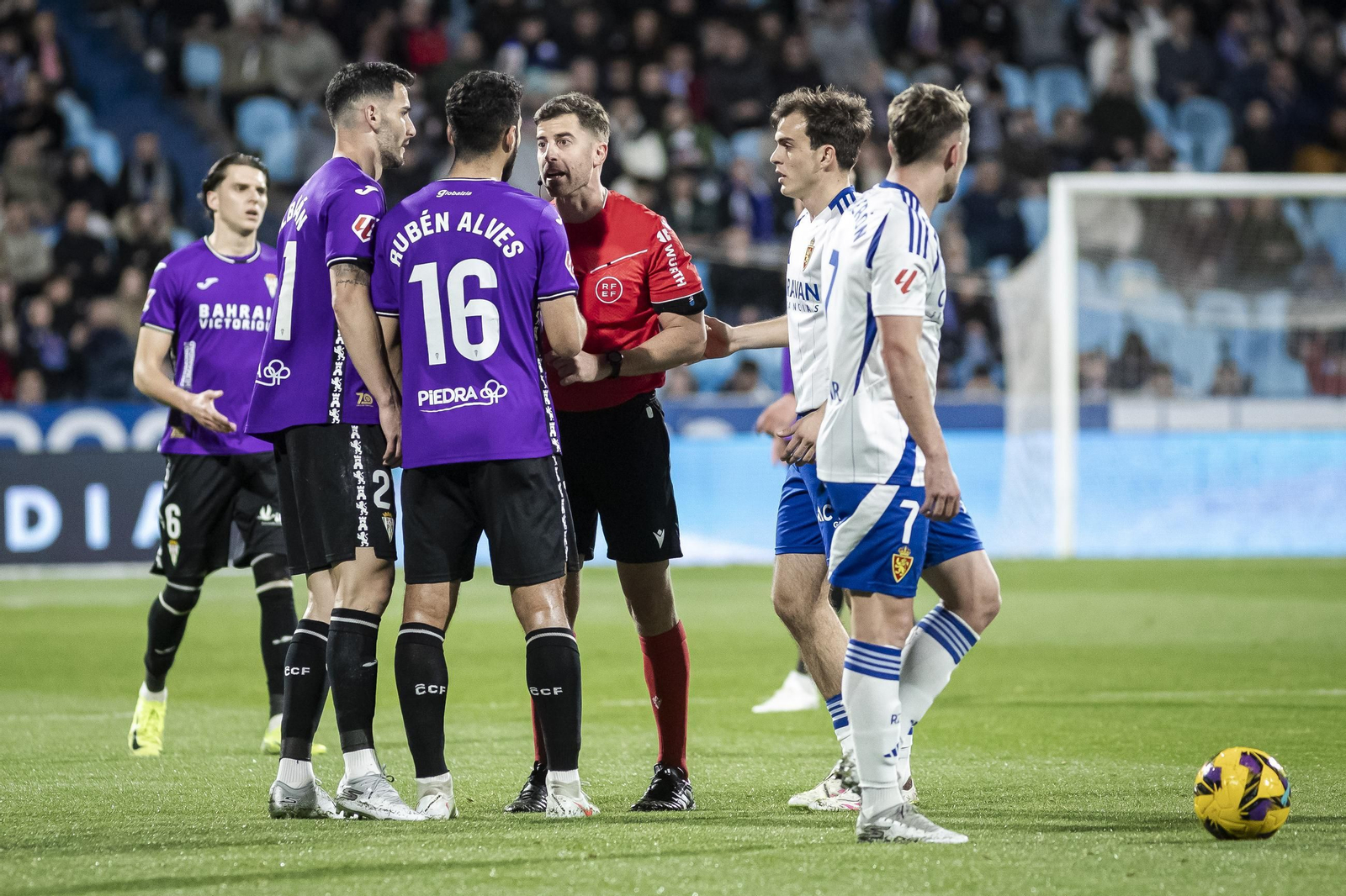 Las mejores fotos del Zaragoza - Córdoba CF en La Romareda