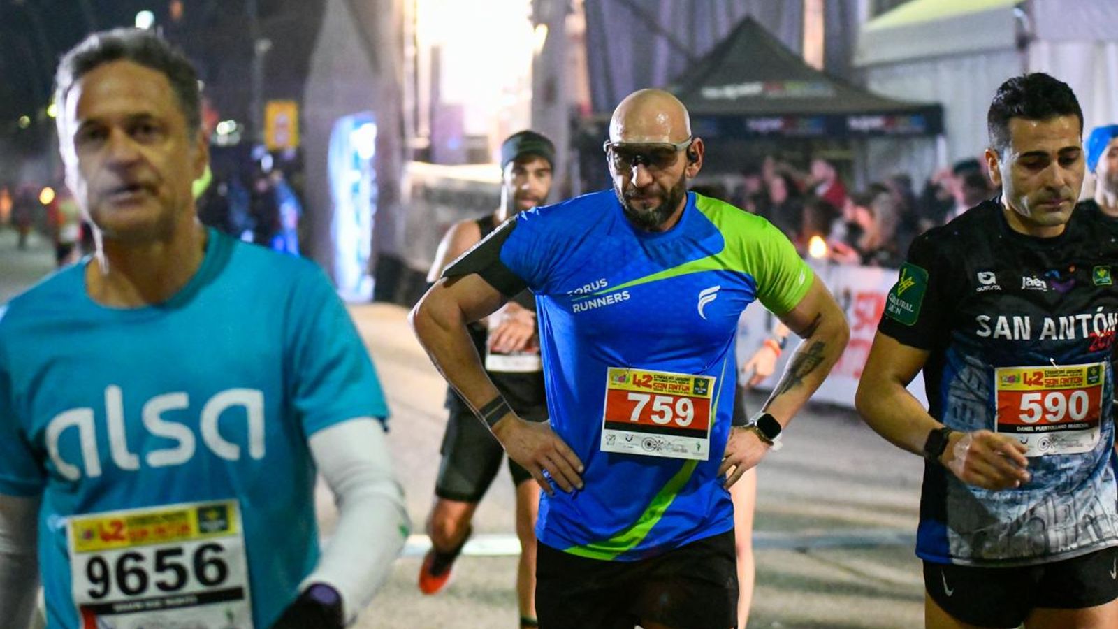 En imágenes: búscate en tu llegada a meta de la Carrera de San Antón 2025 (2)