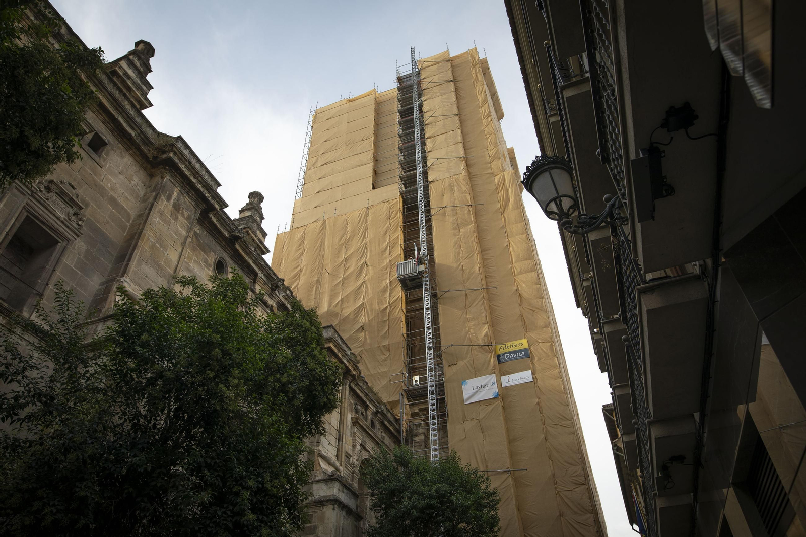 La restauración de la torre de la Catedral de Granada, desde dentro