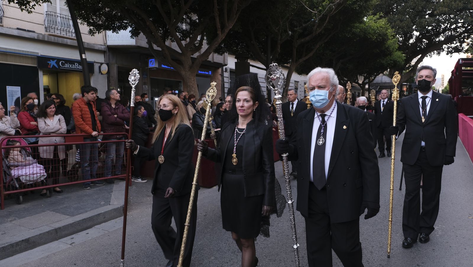 Procesión del Santo Entierro en Almería, en imágenes.