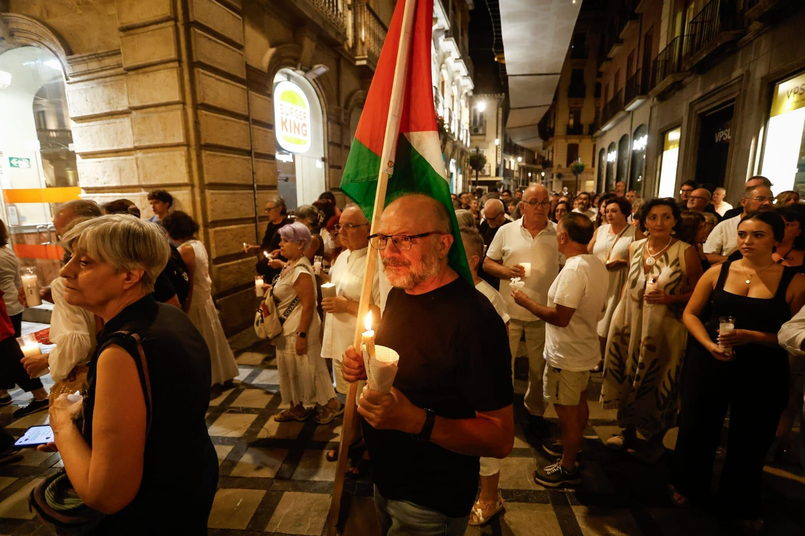 Granada marcha en silencio en defensa de Palestina
