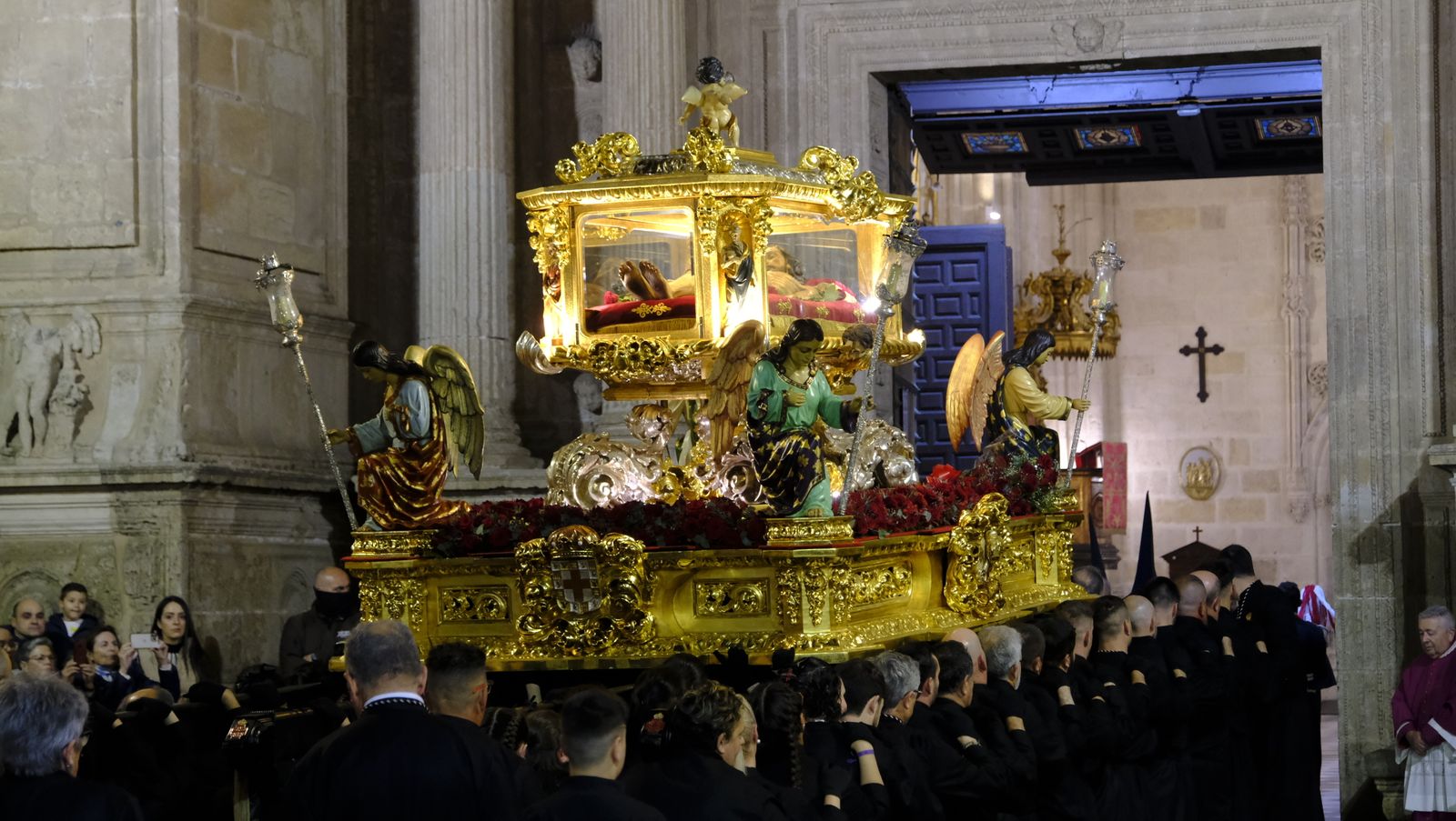 Las mejores imágenes del Santo Sepulcro, en Almería