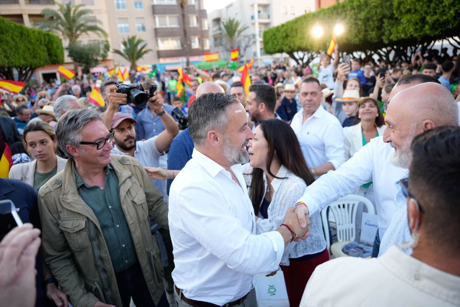 Las imágenes del acto público de Vox con Santiago Abascal en El Ejido