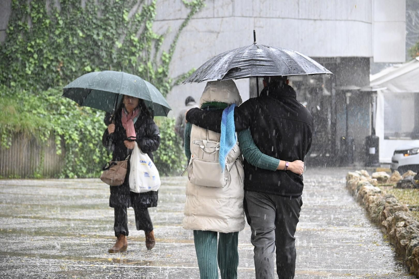 Imágenes de la lluvia de hoy en Huelva