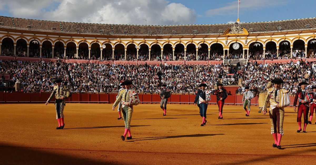 Carteles oficiales de la temporada 2026 en la plaza de la Maestranza