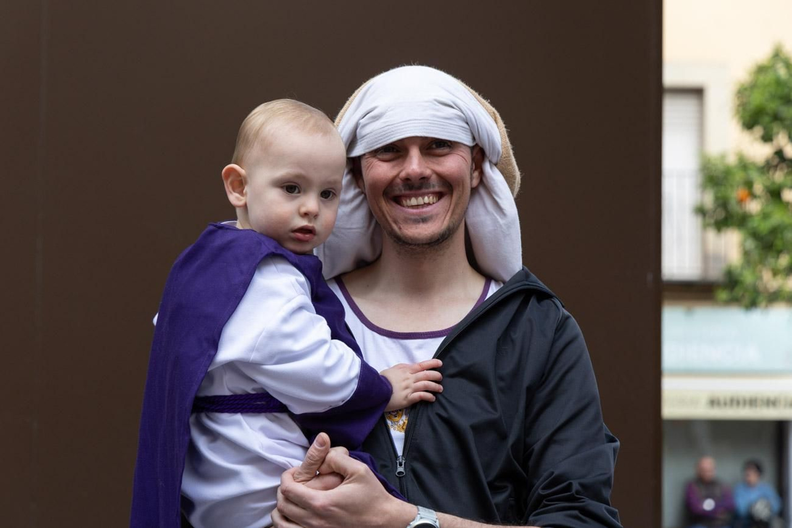 Las cofradías de la Vera Cruz, Expiración y Gran Poder lucen sus cortejos en la calle