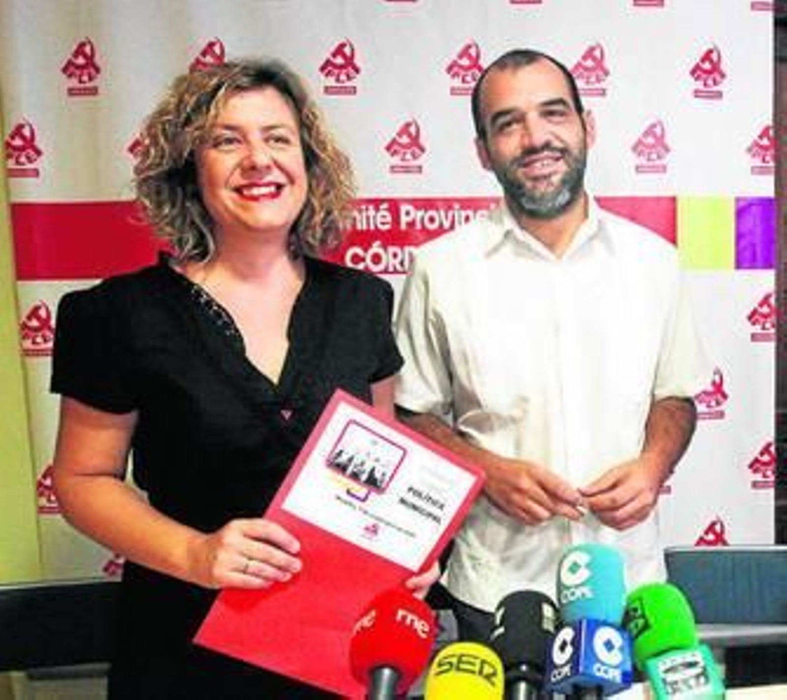 La diputada Alba Doblas y el senador José Manuel Mariscal, ayer en una rueda de prensa en Córdoba.