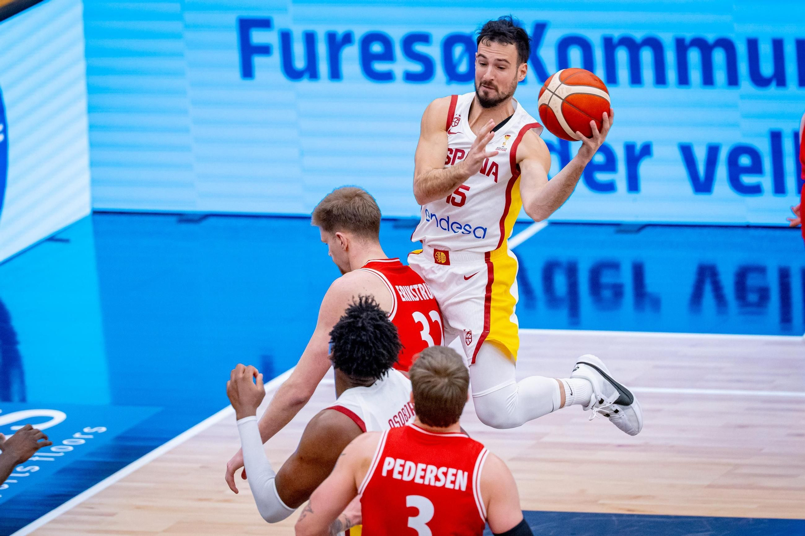 Las mejores fotos del Dinamarca-España de baloncesto