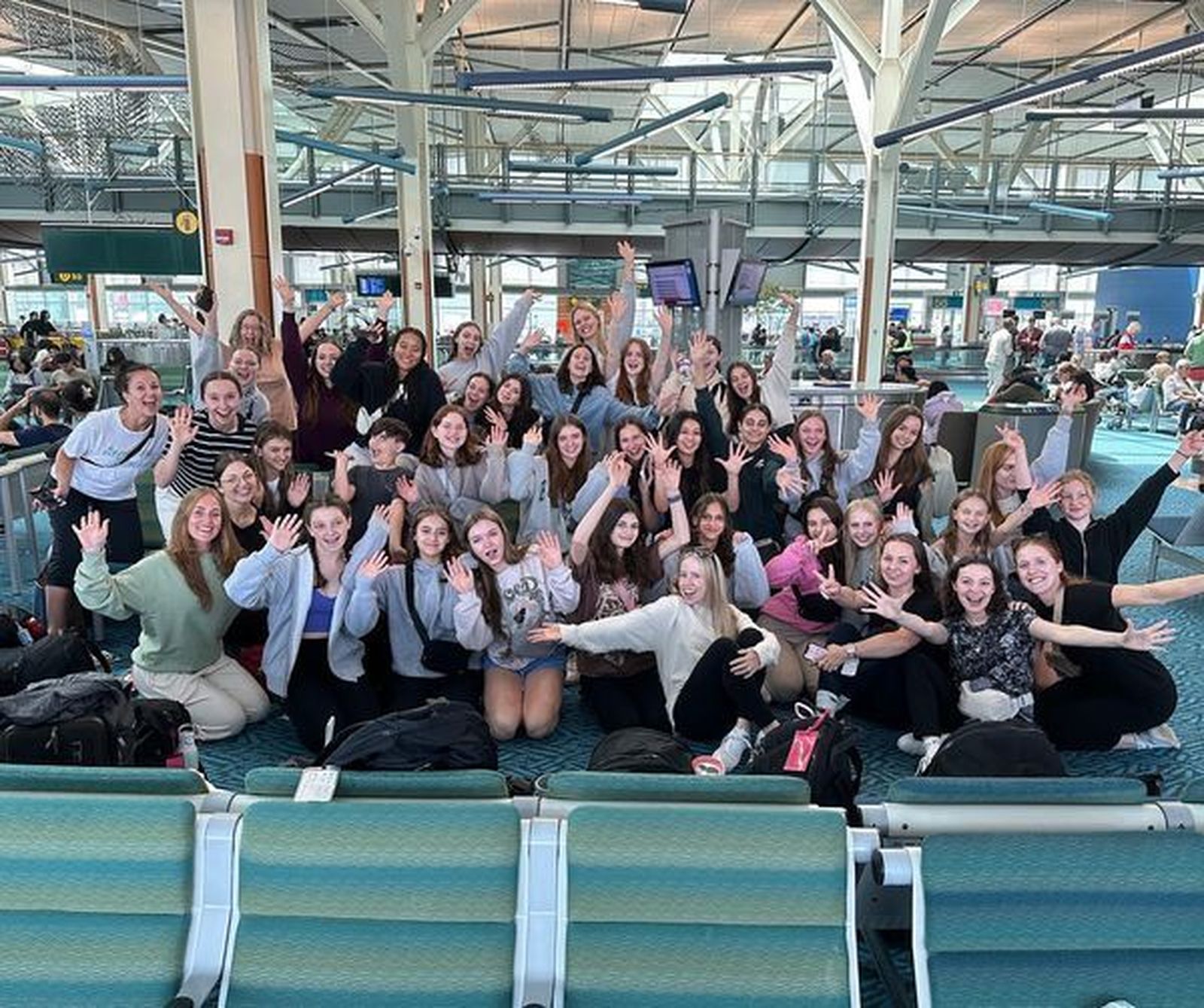 Imagen de las bailarinas de la Seymour Dance Academy de Canadá