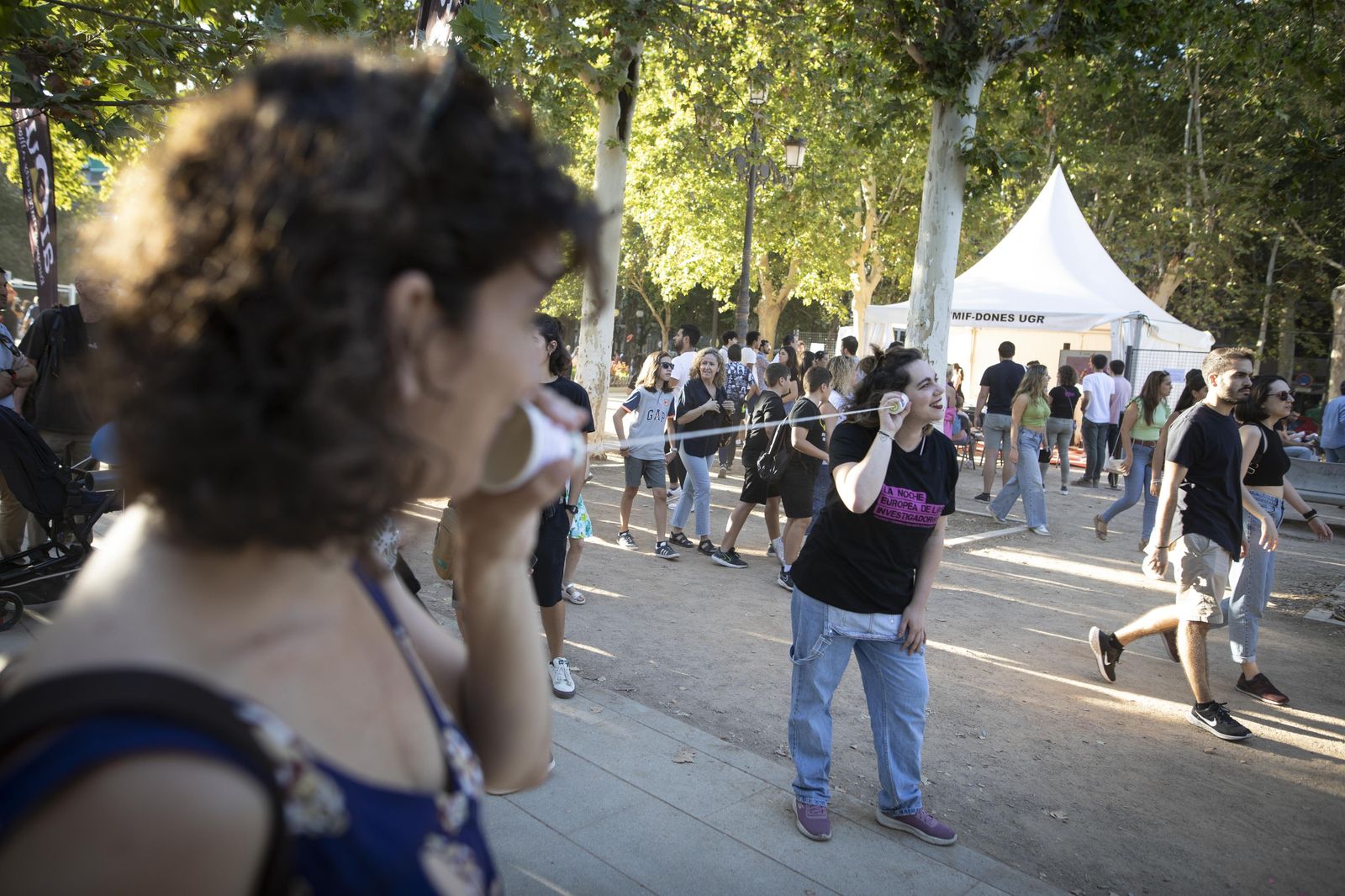 Así ha sido la Noche de los investigadores en Granada