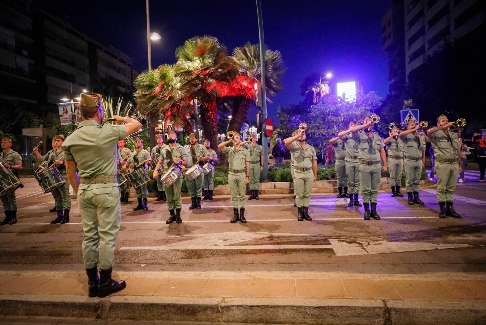 Así ha sido la salida de La Desértica desde la Rambla de Almería