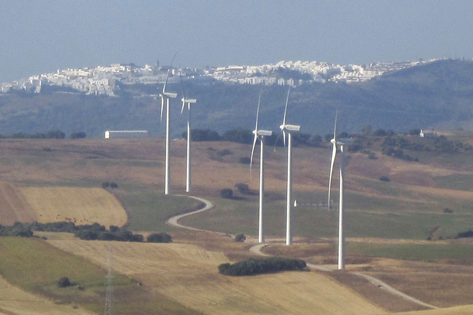 Aerogeneradores en la comarca de la Janda.