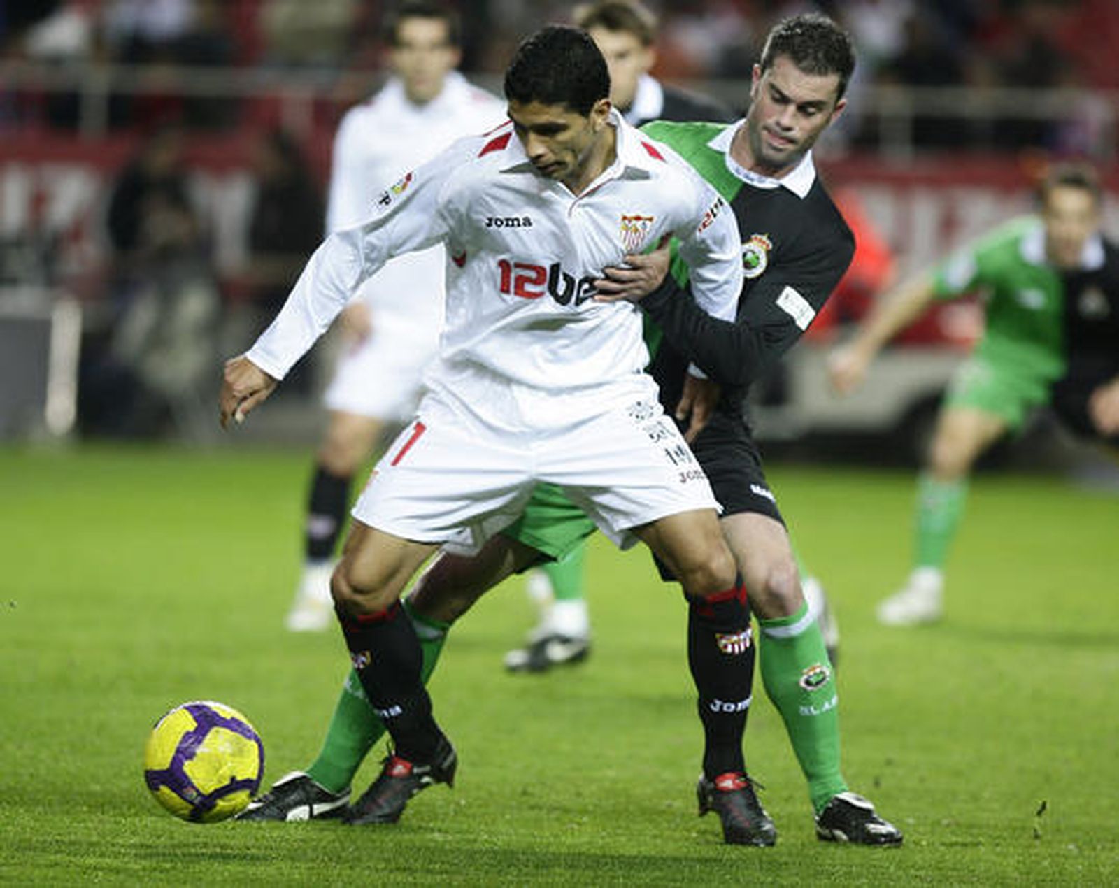 El Sevilla vuelve a ceder puntos en casa. / Antonio Pizarro
