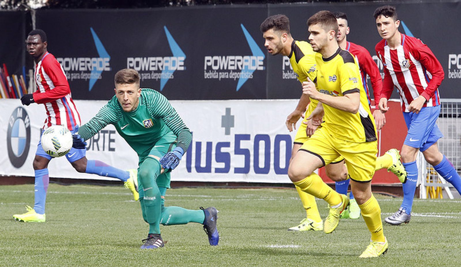 Carlos Marín, en un partido con el filial del Atlético.