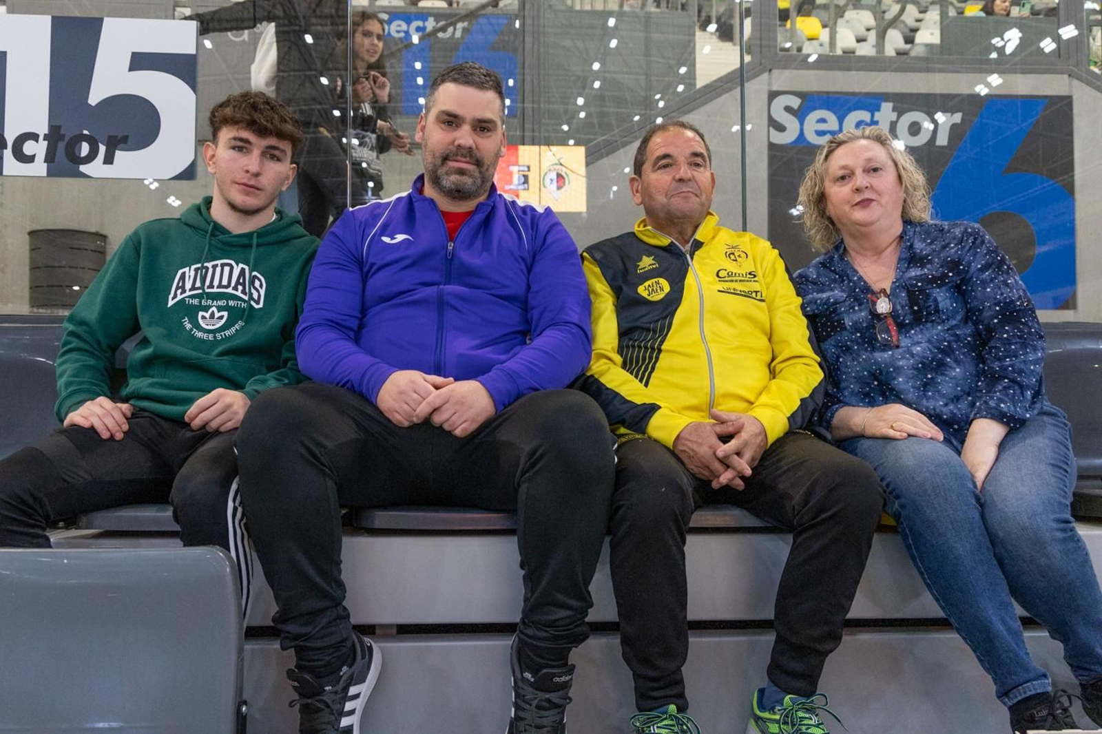 En imágenes: la afición y mejores jugadas del Jaén FS - Jimbee Cartagena