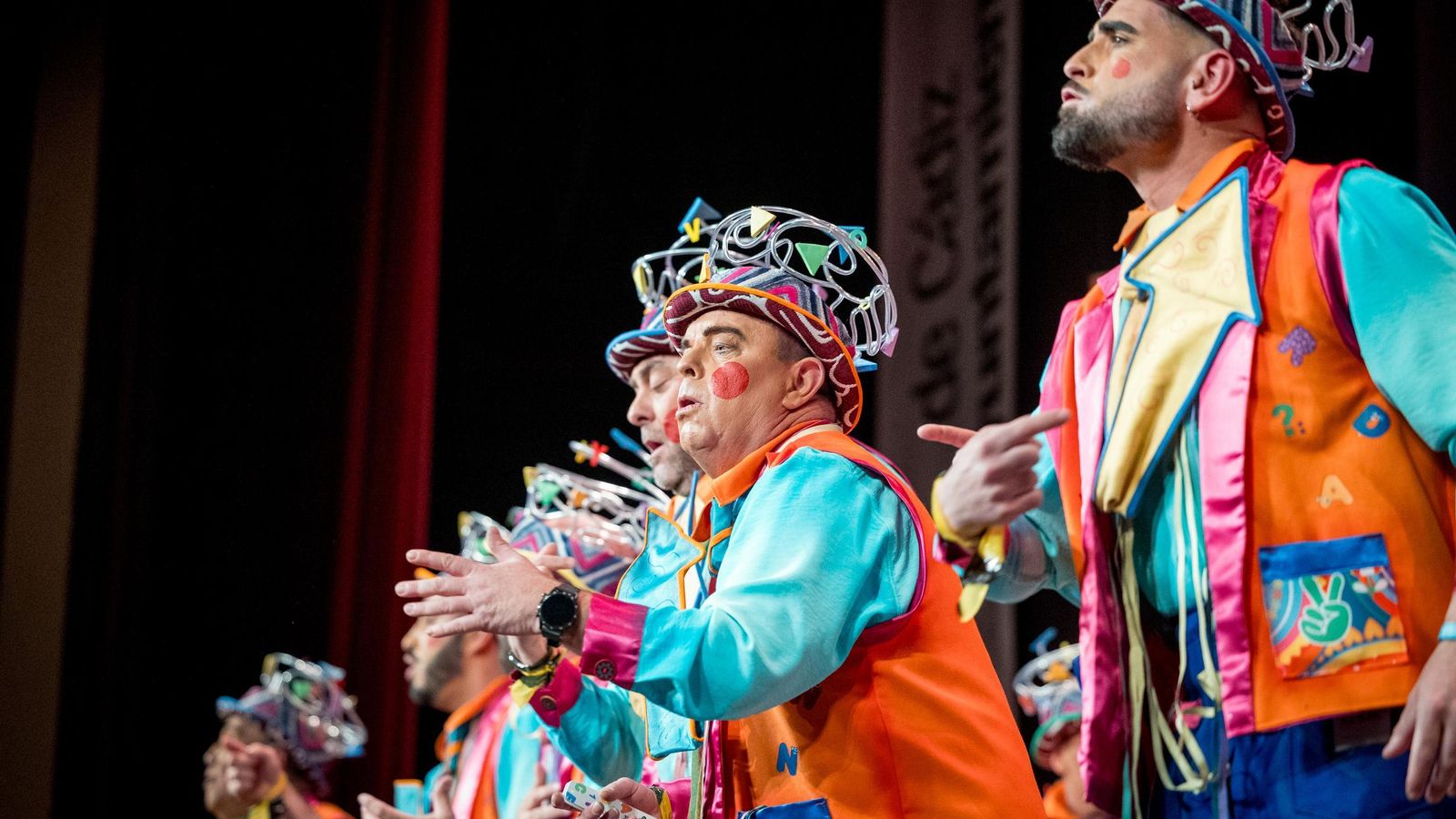 Búscate entre las mejores imágenes de la séptima sesión de cuartos de final del COAC 2025