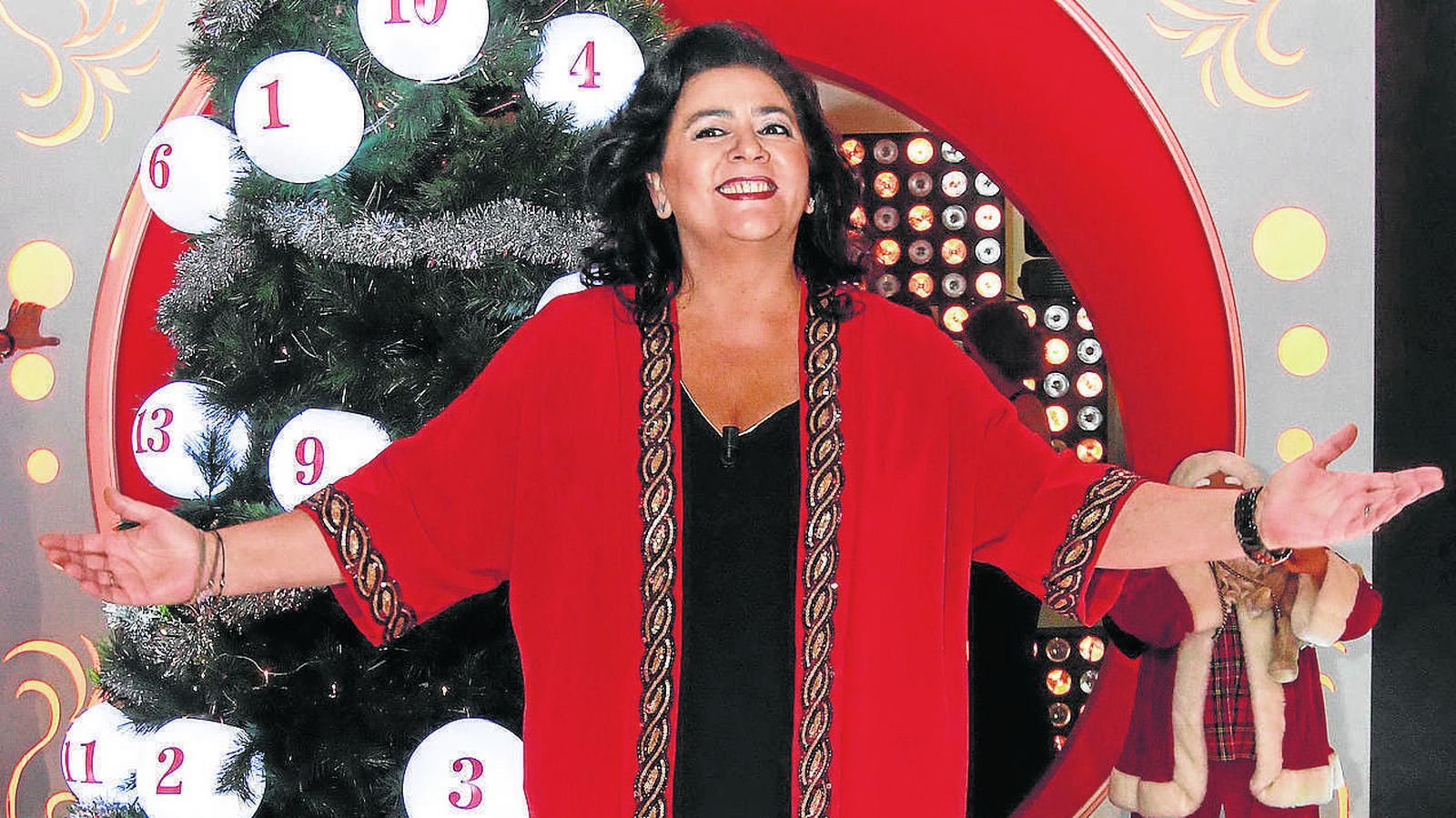 La cantante María del Monte