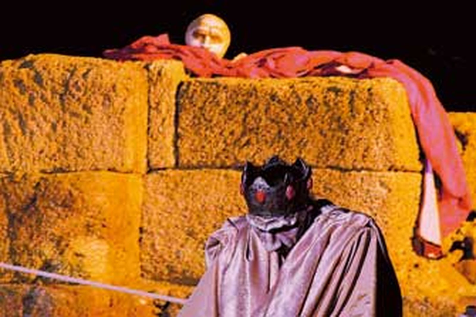 Una representación teatral nocturna en Baelo Claudia. /D.C.