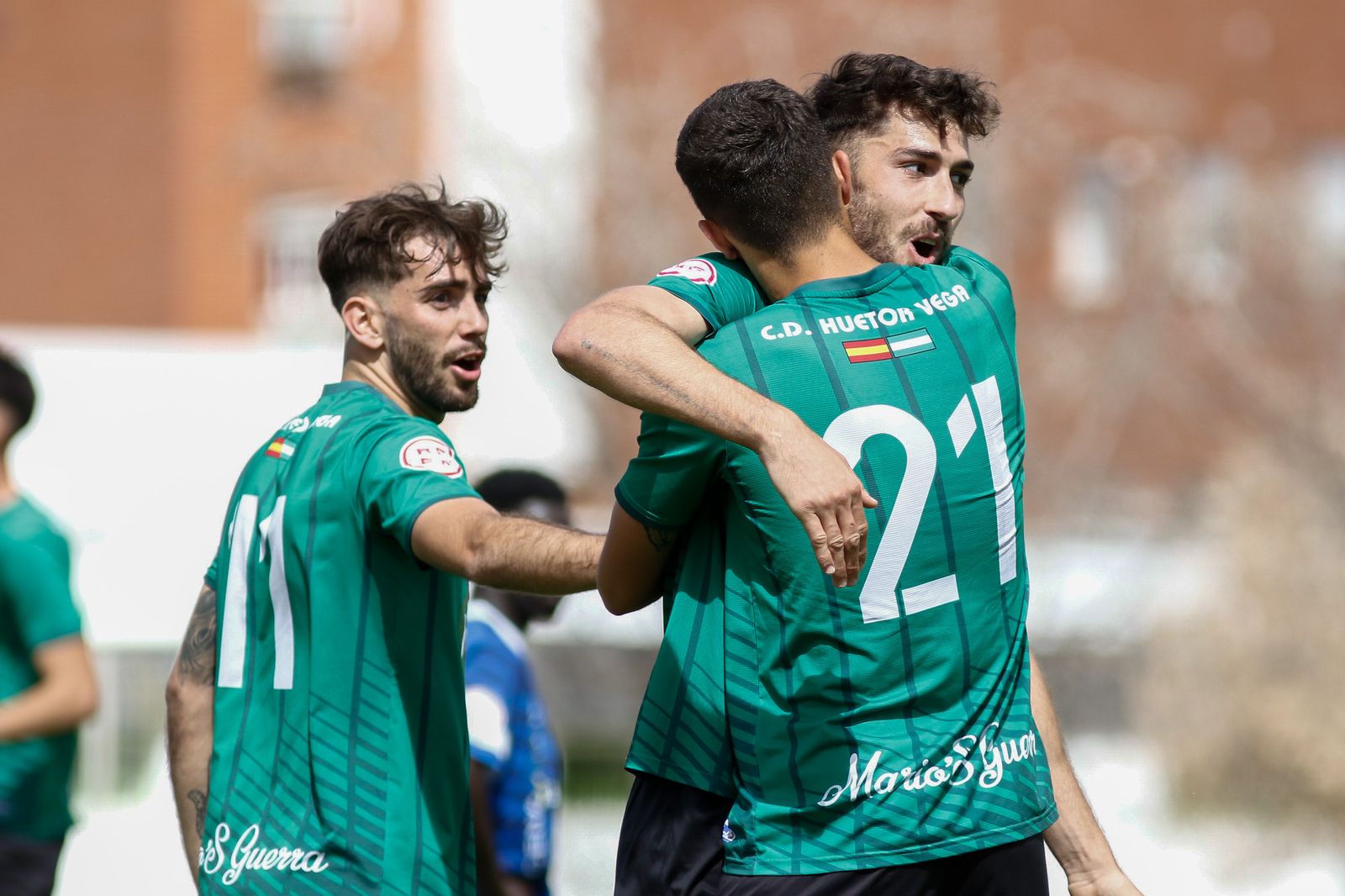 Celebración del gol del CD Huétor Vega.