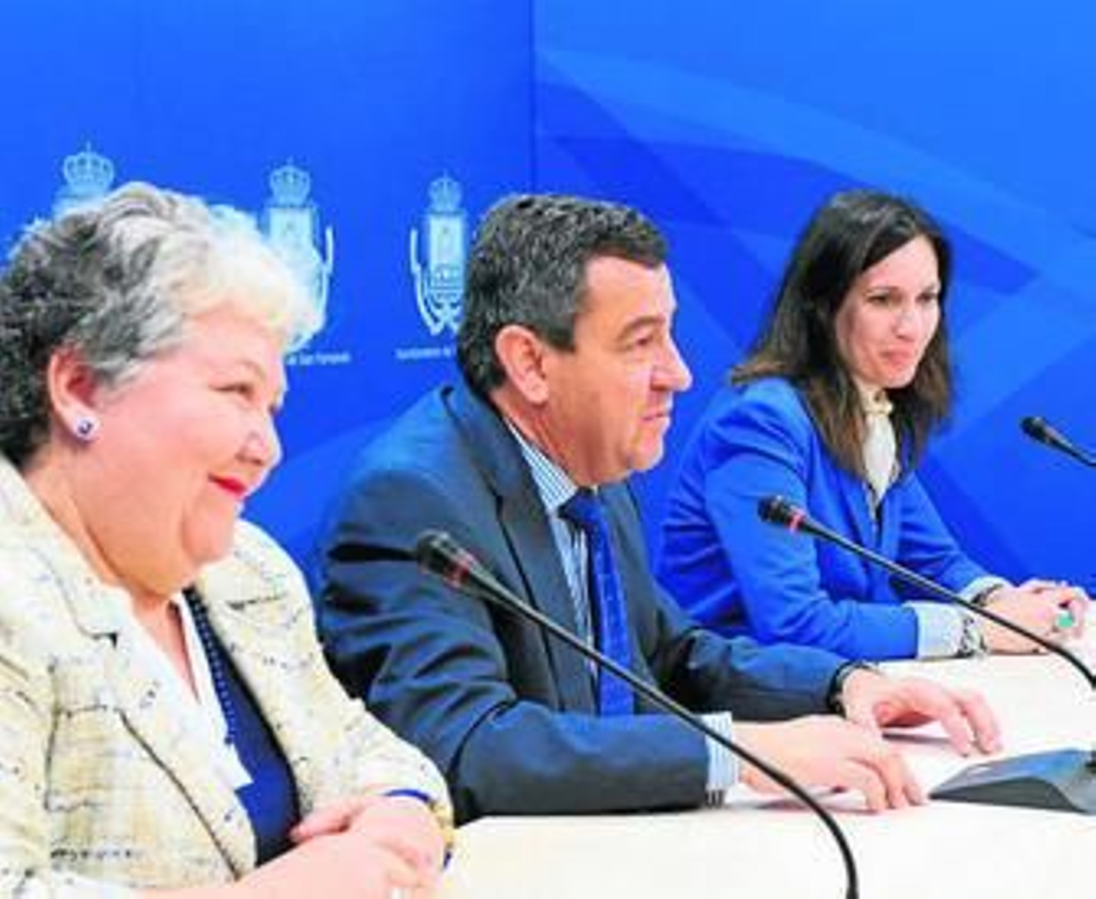 Representación de títeres, ayer en el centro de congresos.