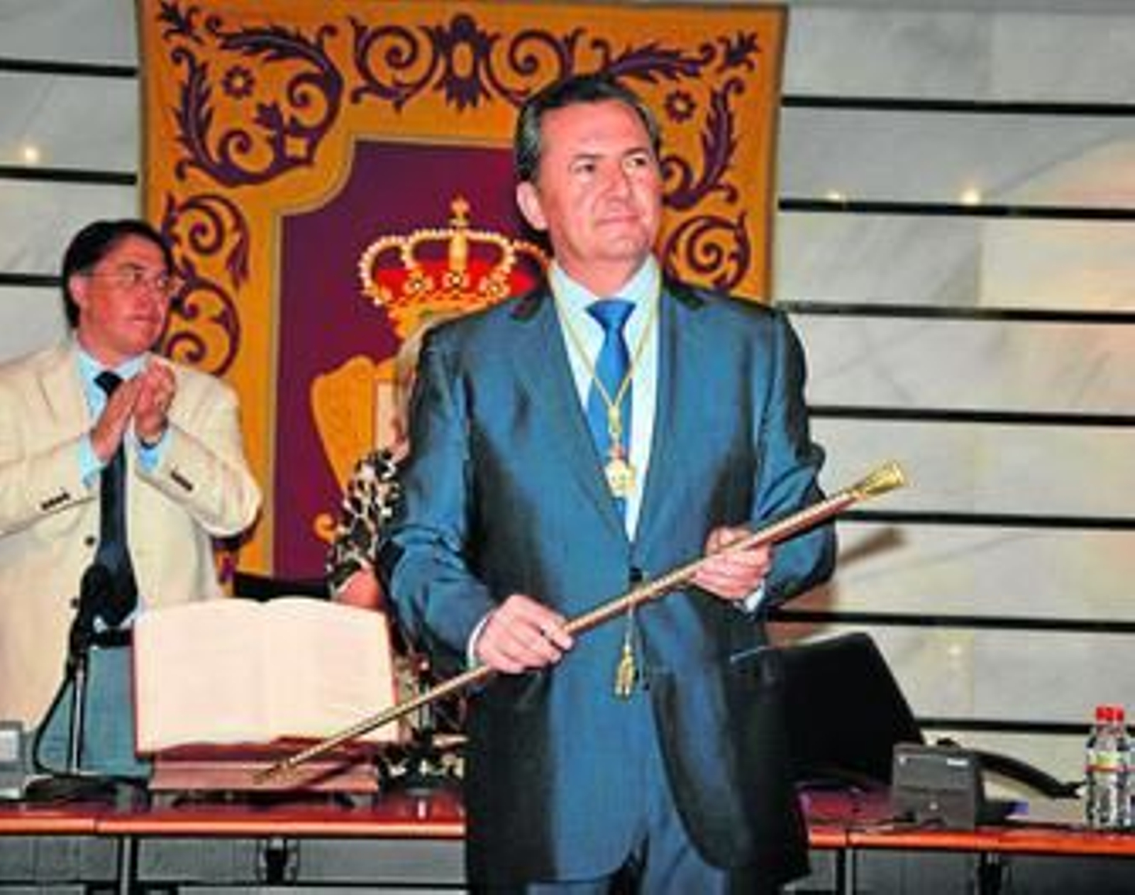 Gonzalo Rodríguez Nevado, en su investidura como alcalde tras las elecciones de 2011.