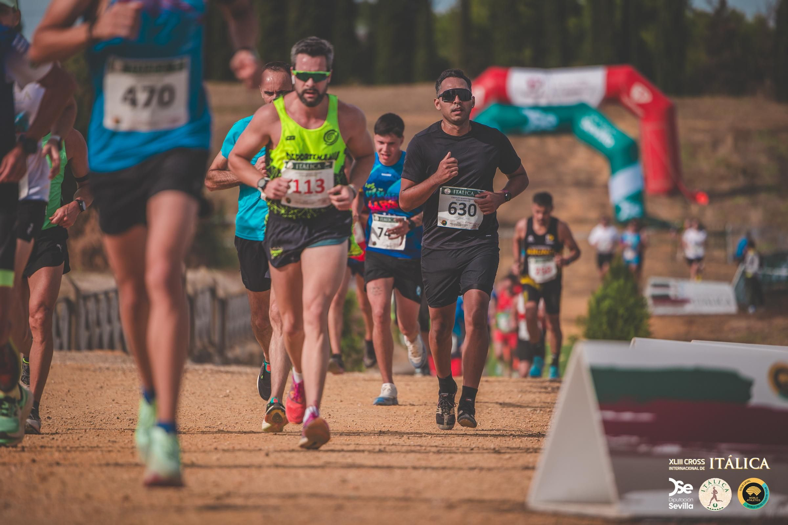 Búscate en las fotos del Cross de Itálica 2025 | 2