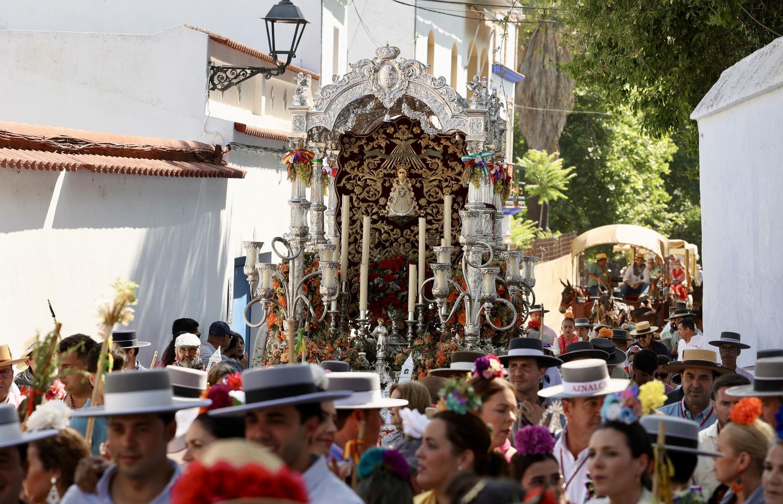 Presentación de las hermandades en Villamanrique