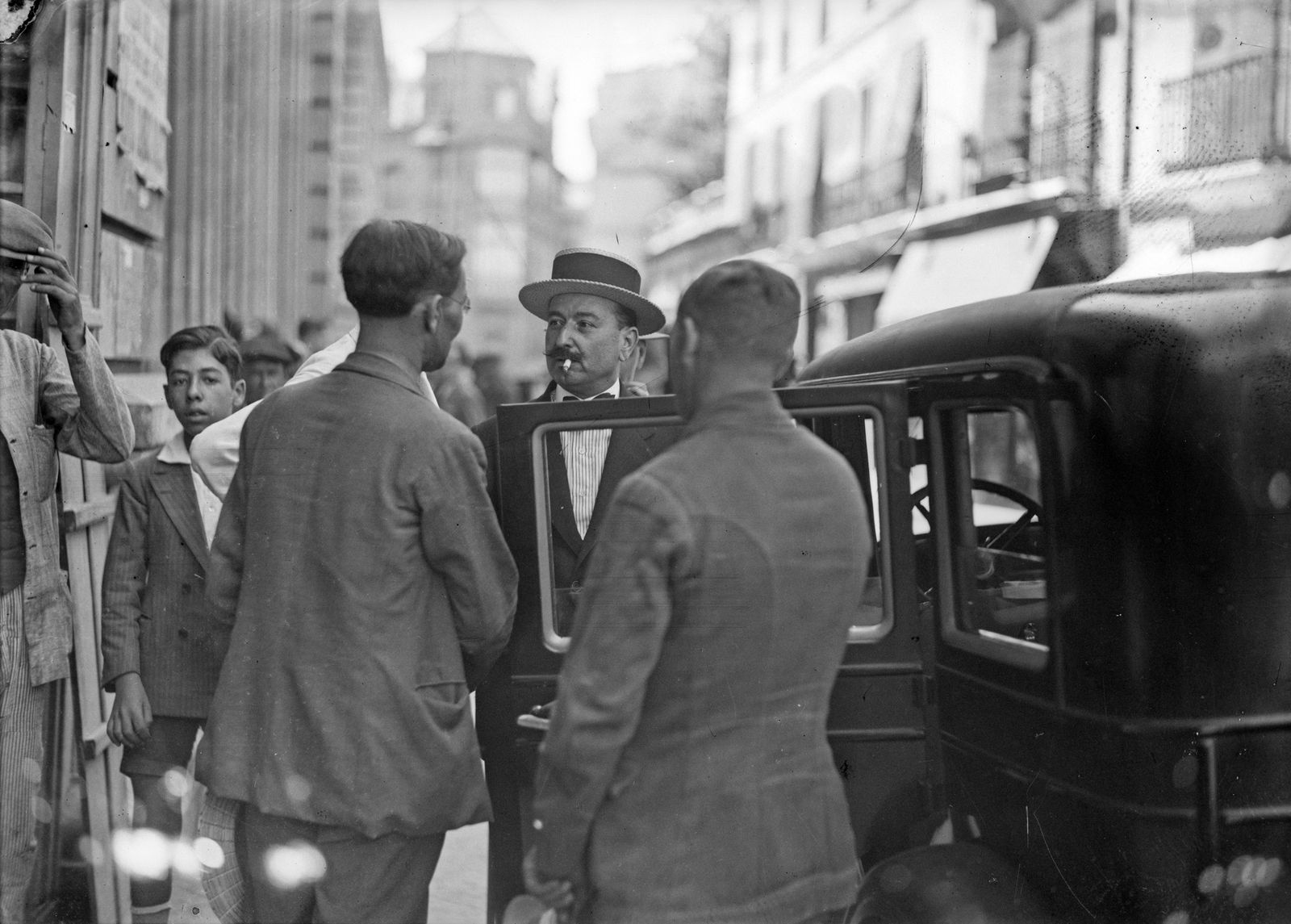 El juez militar Fernando Abarrátegui llega a los  juzgados de la calle Almirante Apodaca