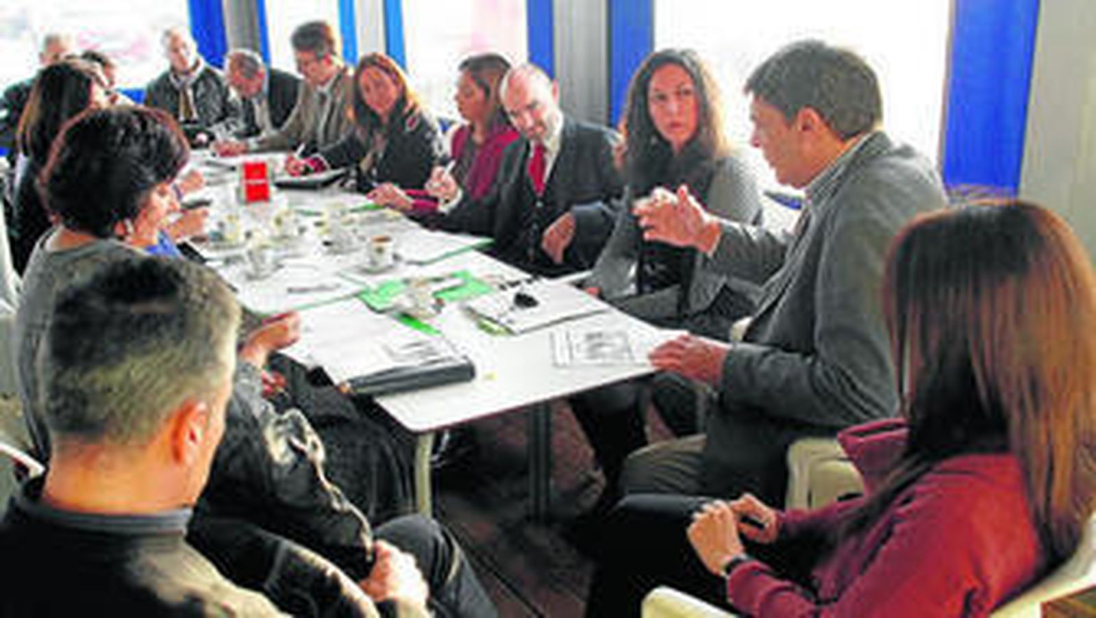 Un instante del desayuno de trabajo en el que participaron varias empresas.