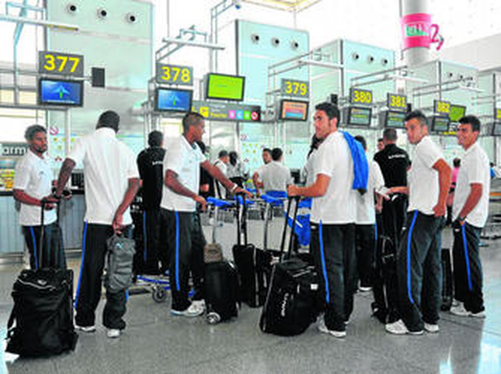 La expedición malaguista antes de partir a Alemania.