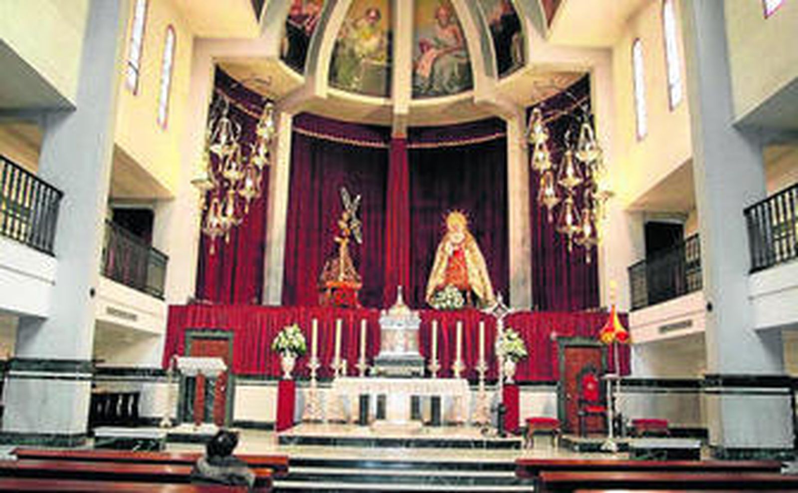 Vista del interior de la basílica de la Esperanza.