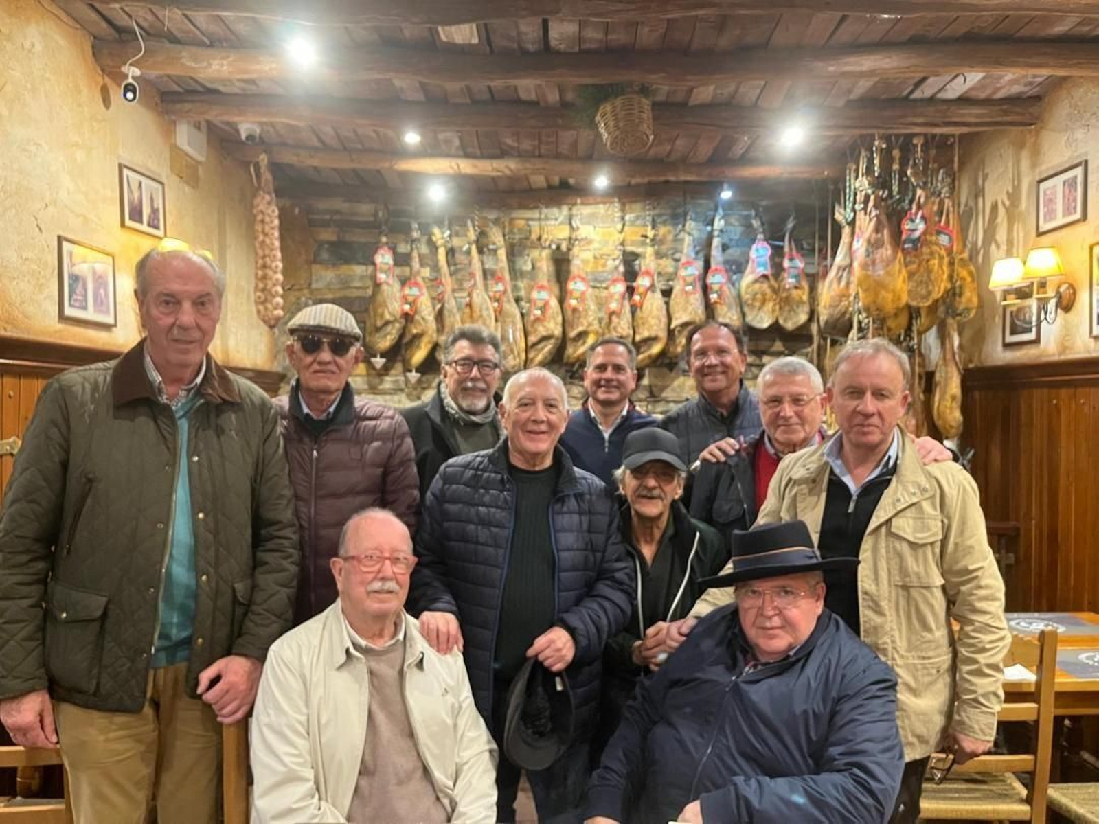 Tomás Núñez, Manolo Muñoz, Isidoro Cárdeno, Enrique Veiga, José María Yuani, Antonio Velasco, Ángel González, Enrique Moreno, Serafín Ferreiro, Javi Córdoba y  Luis Núñez,