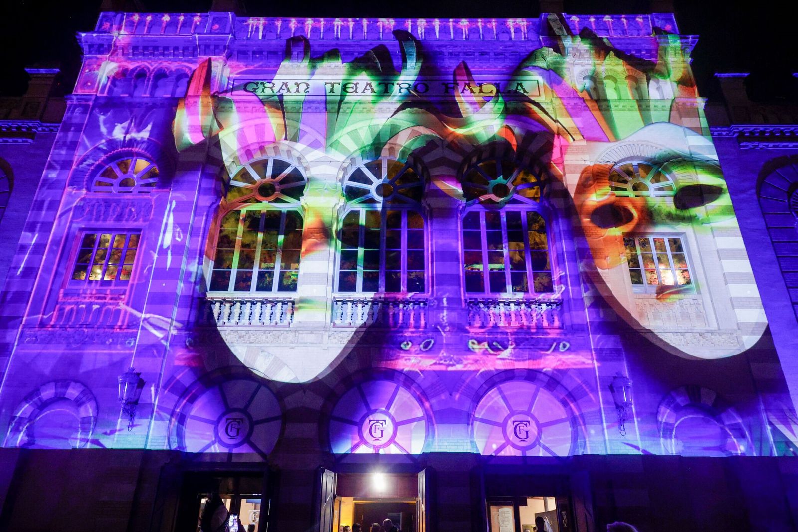 Exorno luminoso del Teatro Falla en la final del COAC 2024.