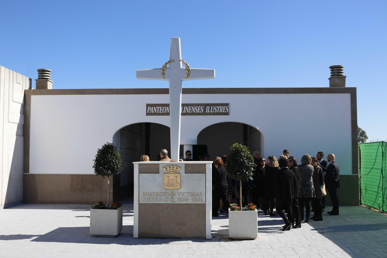 El Panteón de los Ilustres del cementerio de La Línea.