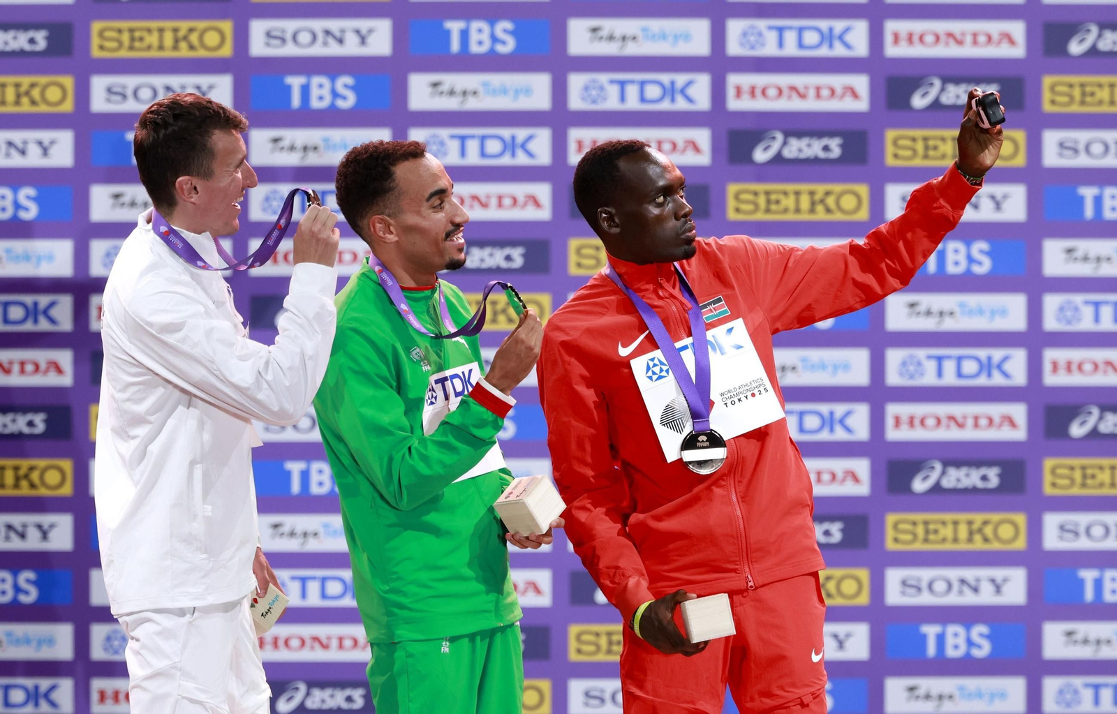 Las fotos del prometedor triunfo de Attaoui y del resto de la jornada del Mundial de Atletismo