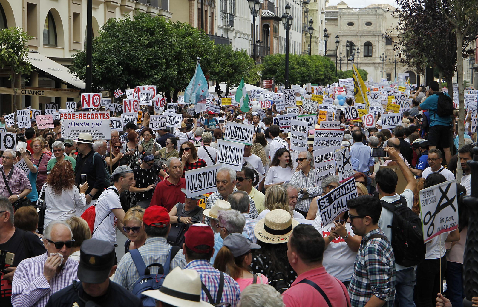 La manifestación contra los recortes en la Sanidad pública