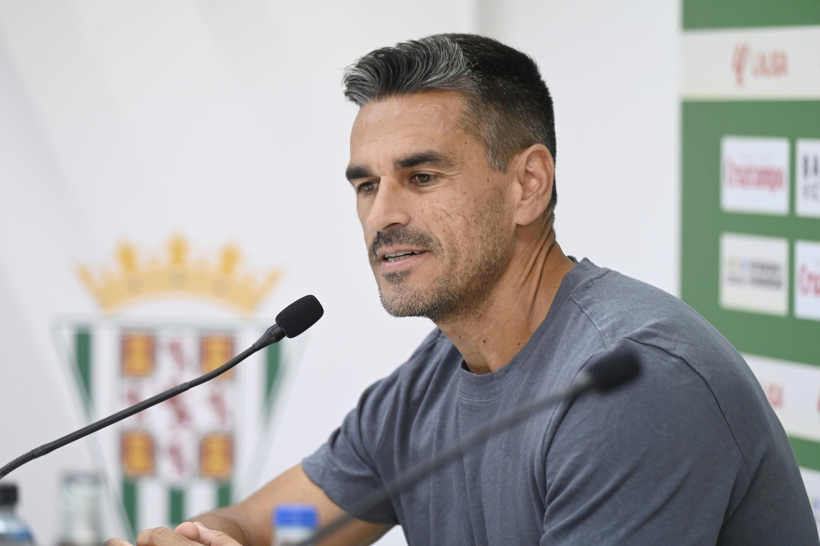 Las mejores fotos de la presentación de Sergi Guardiola y Dalisson como jugadores del Córdoba CF