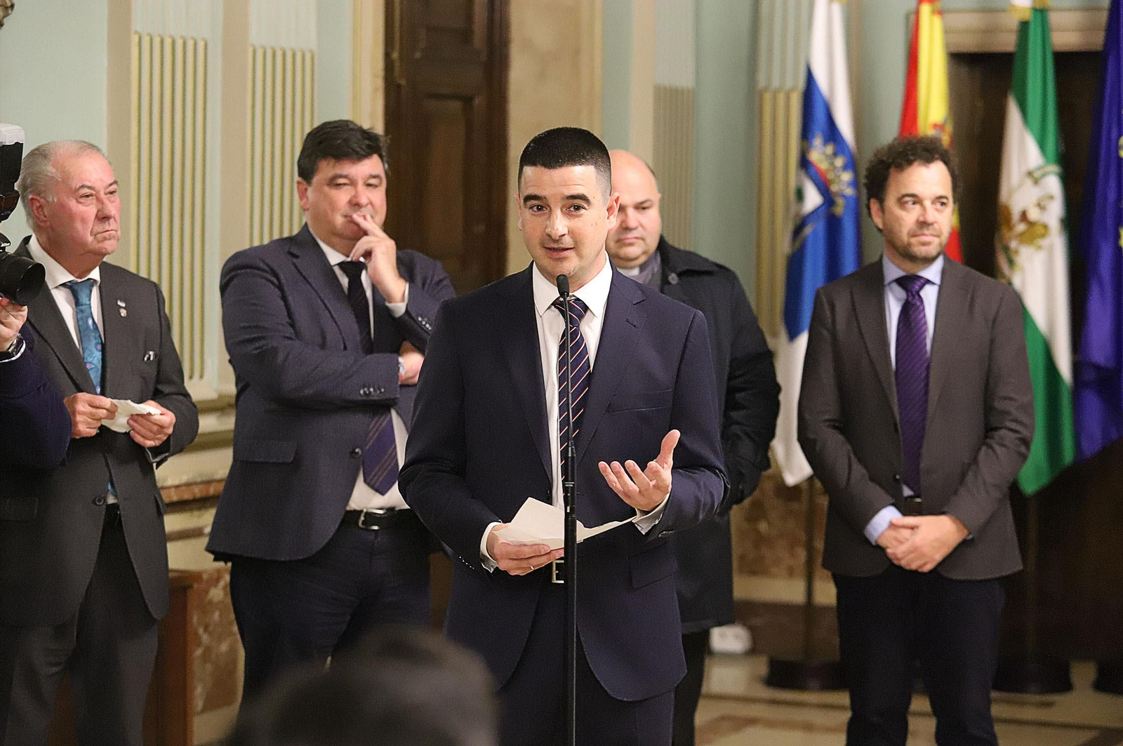 Imágenes del cartel de la Semana Santa 2023 de Huelva en su presentación