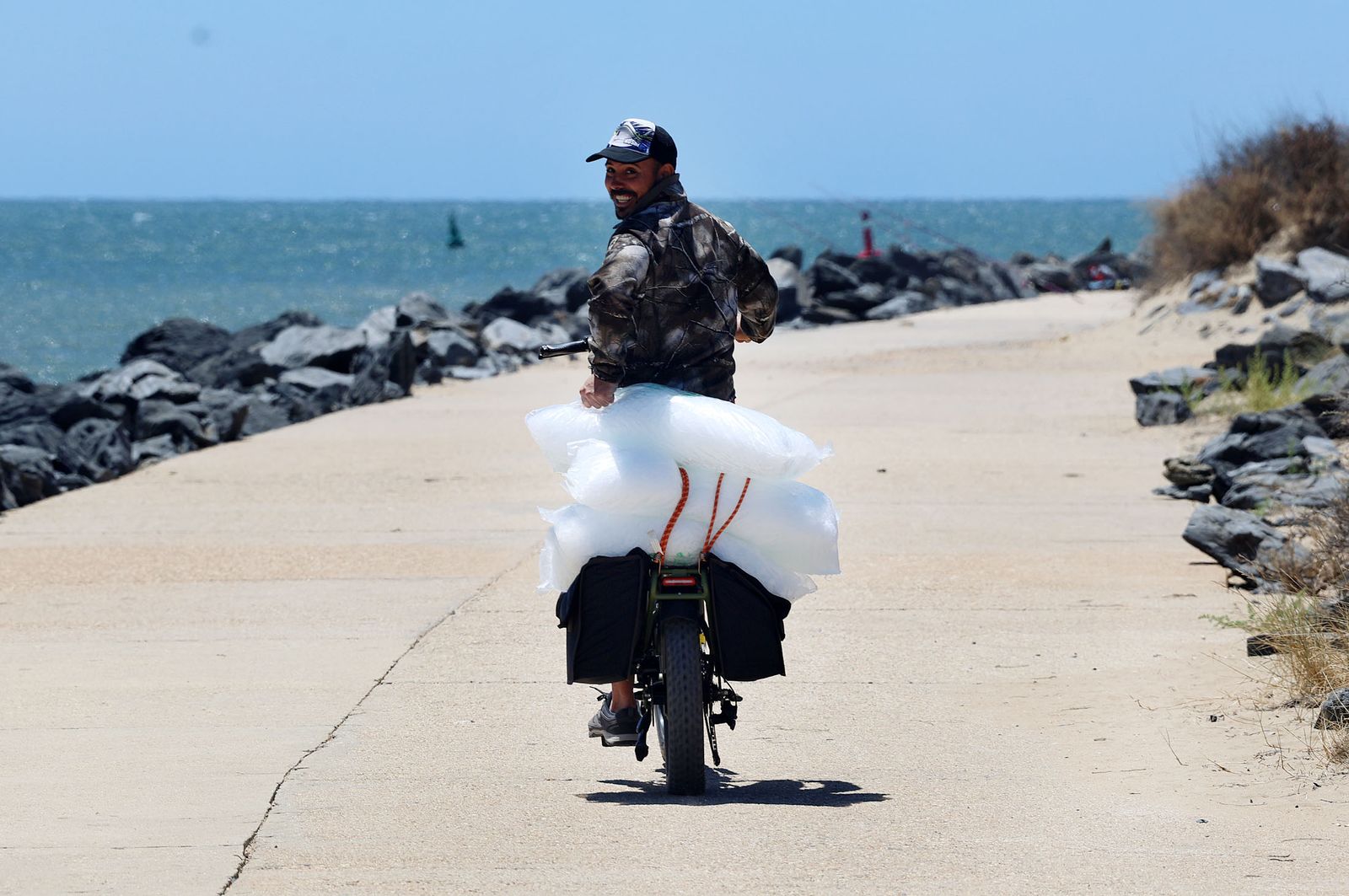 Imágenes veraniegas en Punta Umbría y en las playas de El Portil y La Bota