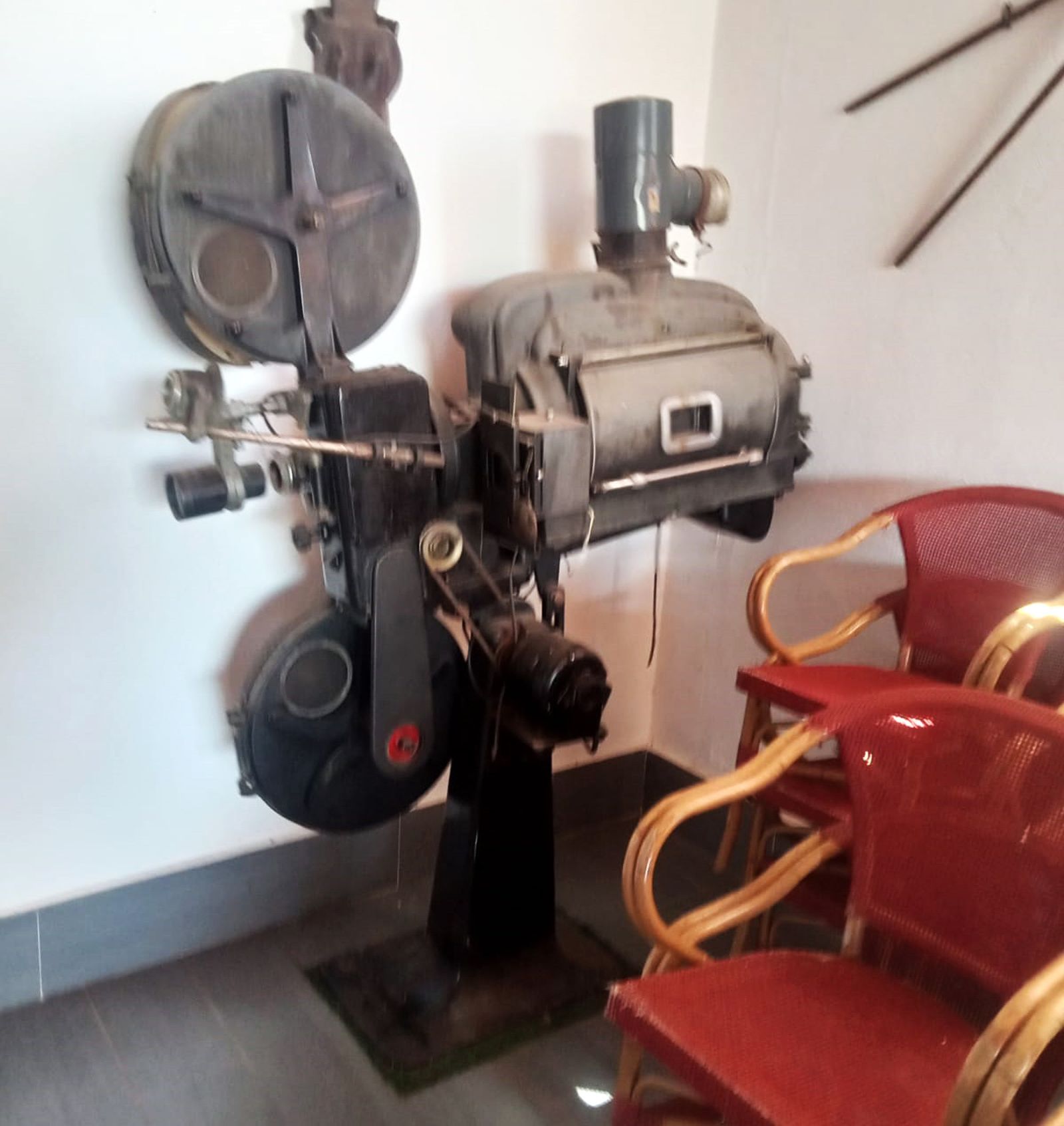 Imágenes del ciclo de cine en los pueblos de la Diputación de Huelva.