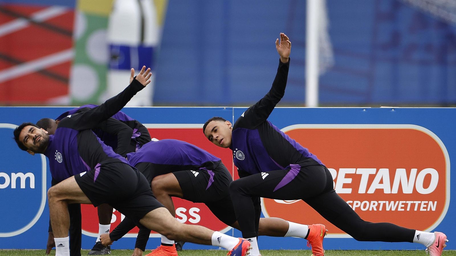 Entrenamiento de la selección alemana.jpg